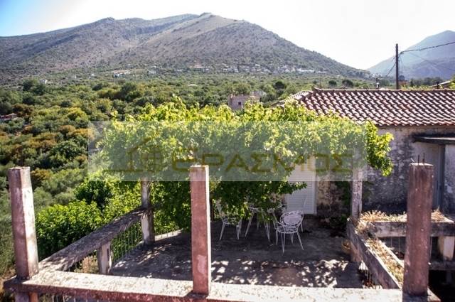 (For Sale) Residential Detached house || Messinia/Lefktro-Kardamyli - 205 Sq.m, 3 Bedrooms, 175.000€ 